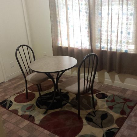 Studio, One And Two Bedroom Apartments - Bronx Ню Йорк Стая снимка