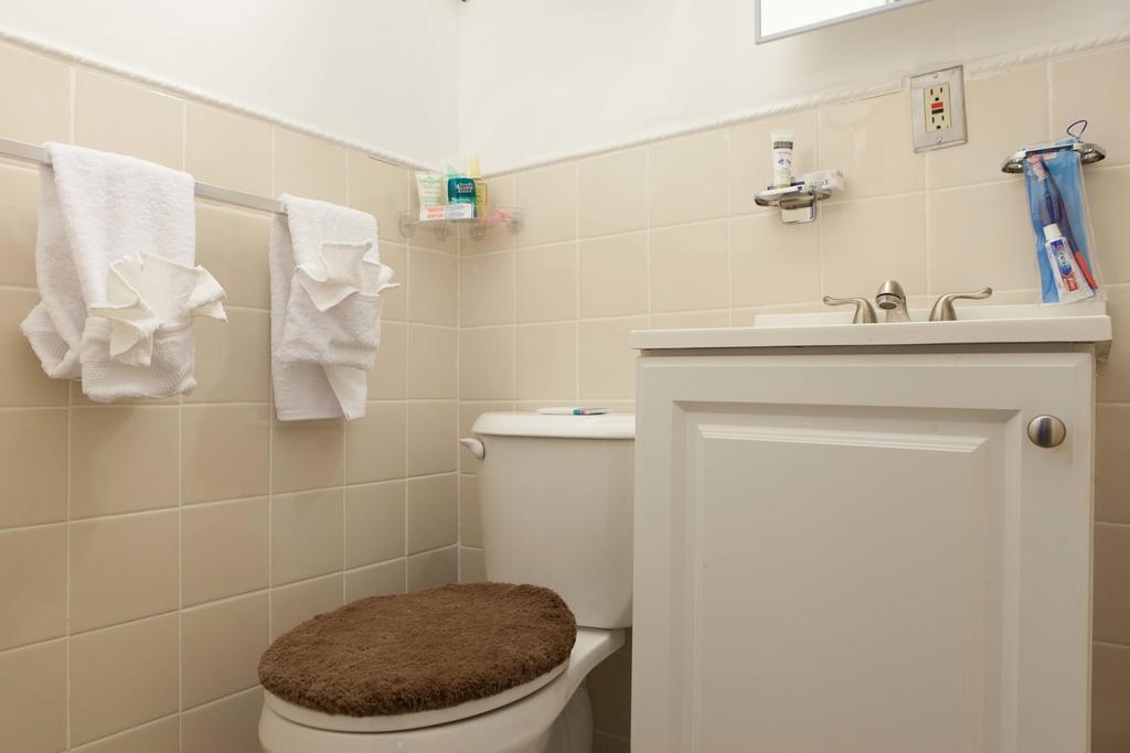 Studio, One And Two Bedroom Apartments - Bronx Ню Йорк Екстериор снимка