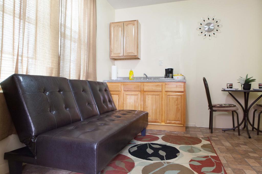 Studio, One And Two Bedroom Apartments - Bronx Ню Йорк Екстериор снимка