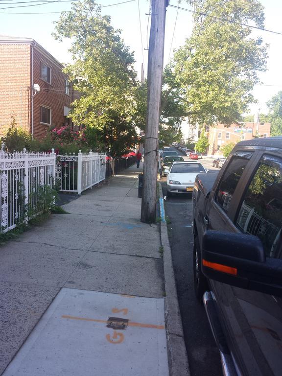 Studio, One And Two Bedroom Apartments - Bronx Ню Йорк Екстериор снимка